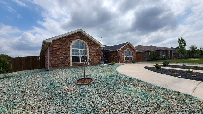 Foto del edificio - 5002 Scarlet Oak Dr