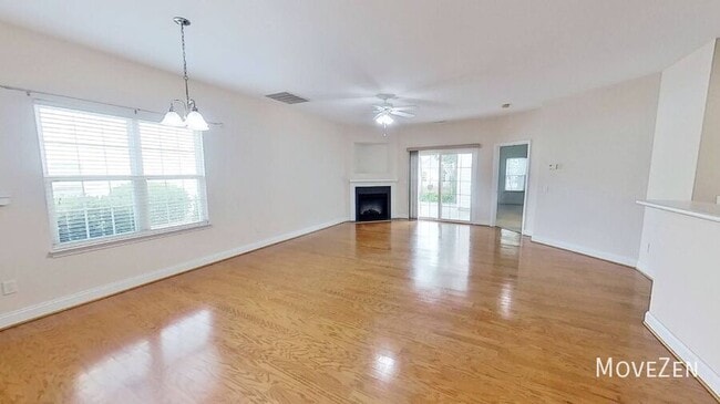Building Photo - 1539 Honeybee Ln