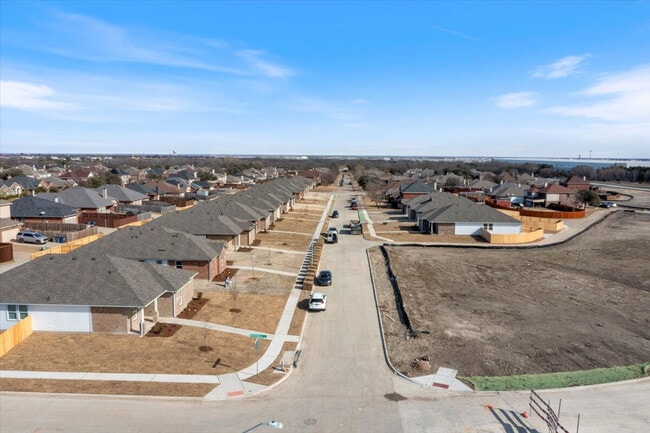 Building Photo - Boardwalk Heights
