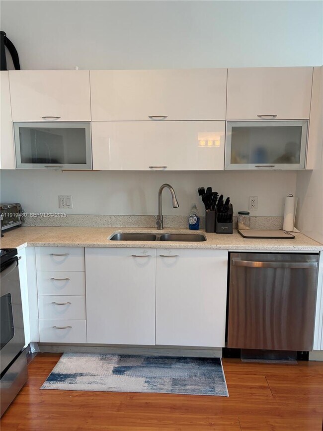 Foto del edificio - 133 NE 2nd Ave