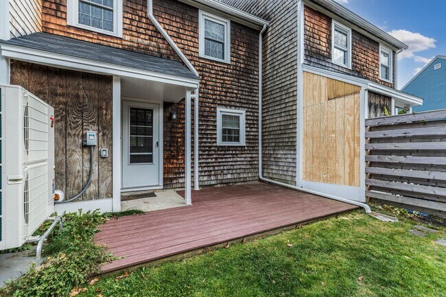 Foto del edificio - 1275 Maplewood Ave