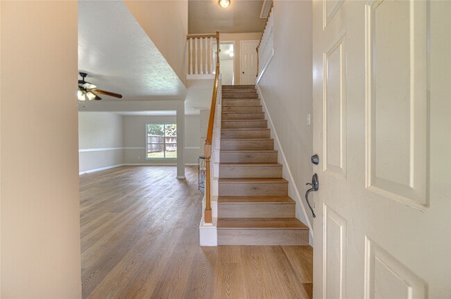 Building Photo - 138 W New Meadows Dr