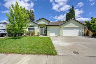 Building Photo - 1690 Gill Dr