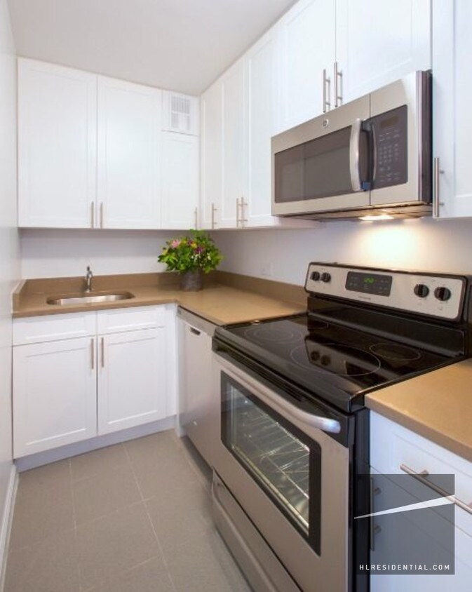 Foto principal - 9722 57th Ave