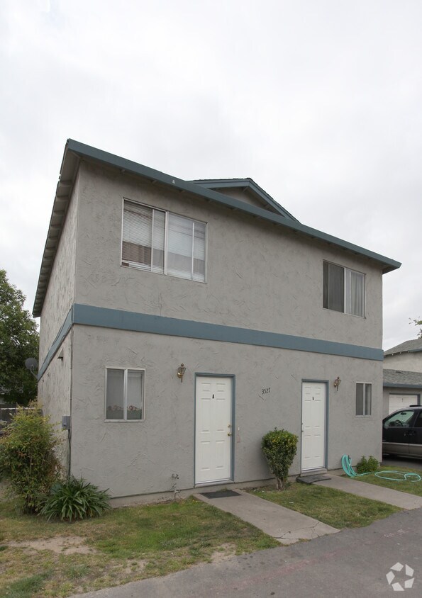 Building Photo - 3527 Merced Ave