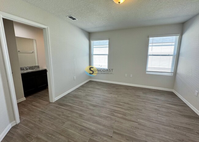 Foto del edificio - 6479 Sweetbay Ln