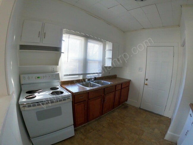 Building Photo - 442 E Wildwood Ave