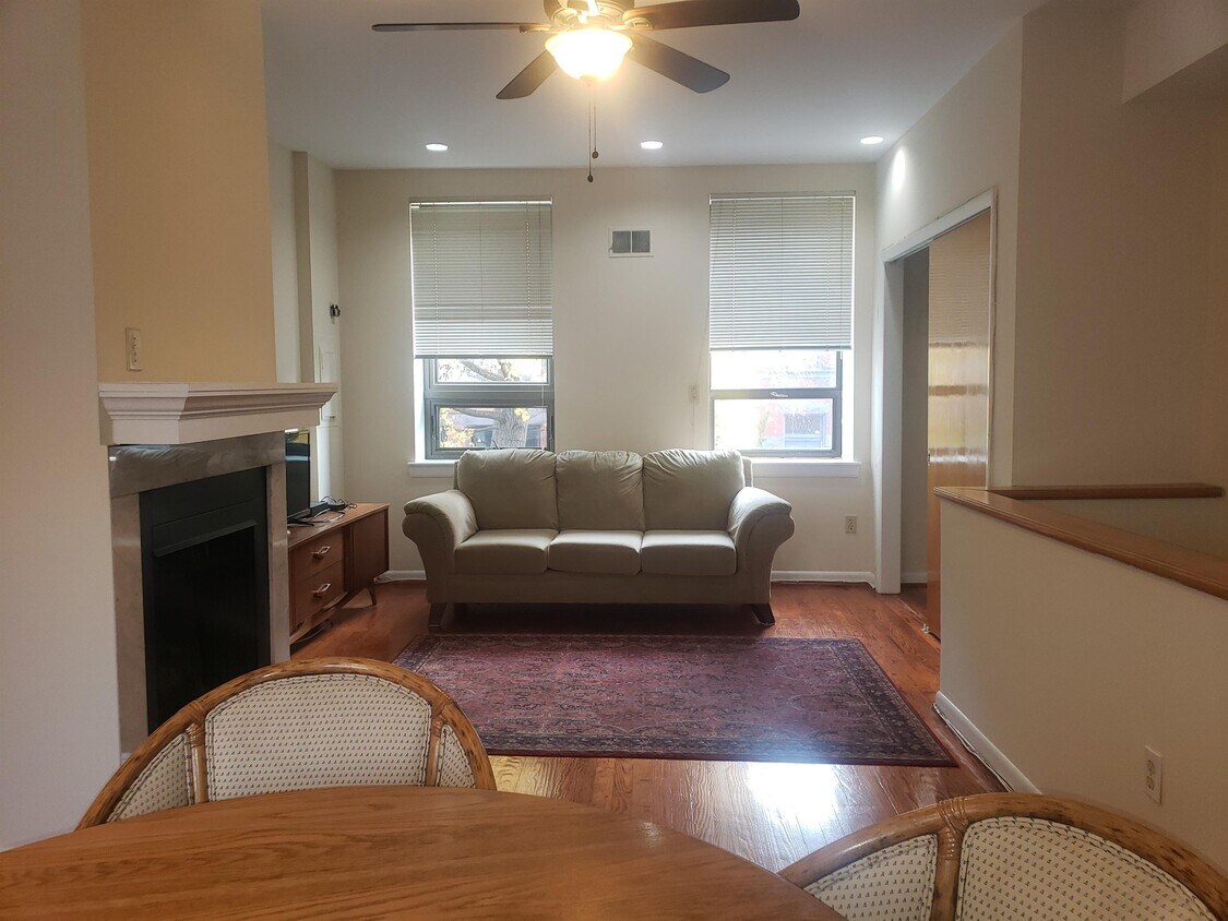 Foto principal - 1773 Swann St NW