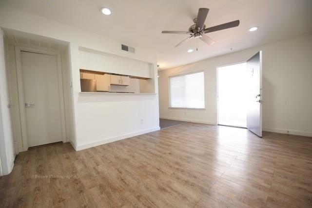 Building Photo - 5404 Reiger Ave