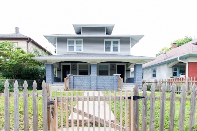 Photo - 1338 N Olney St Townhome