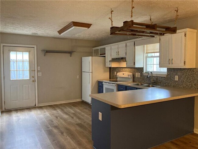 Foto del edificio - 5615 Quail Trail