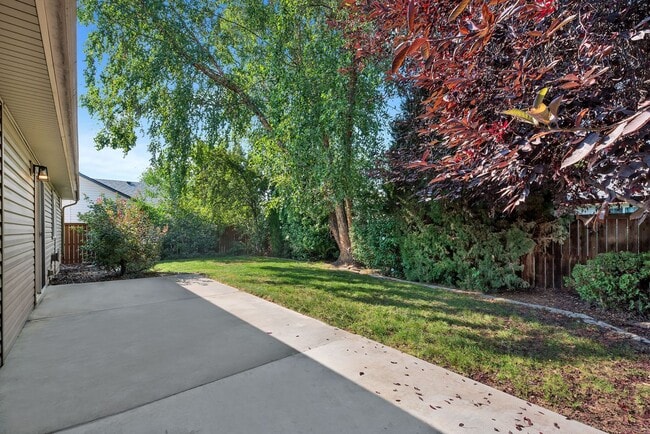 Building Photo - Single Family Home for Rent!