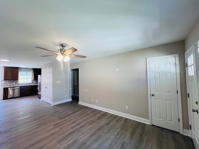 Building Photo - BRAND NEW Duplex for Rent - SUPER LOCATION