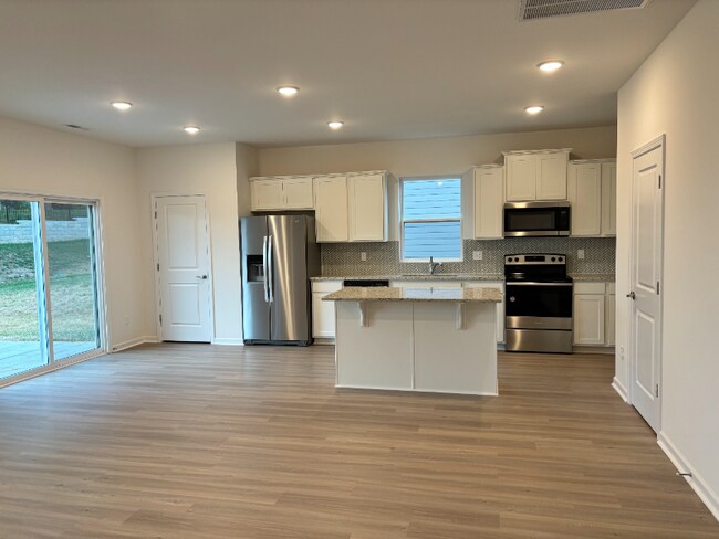 Building Photo - 4180 Lively St