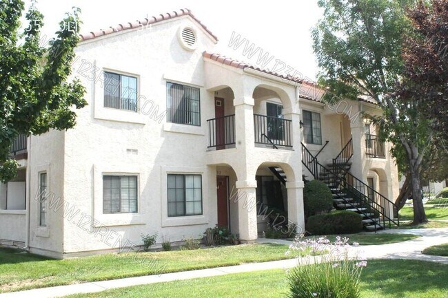 Foto del edificio - 2554 Olive Dr