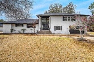Building Photo - 4024 Diamond Loch W
