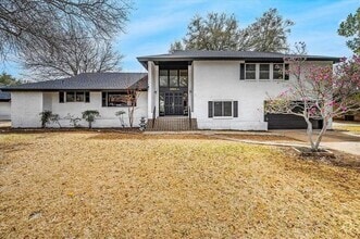 Building Photo - 4024 Diamond Loch W