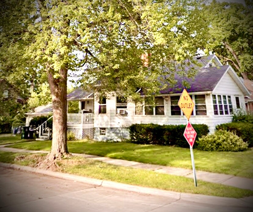 Primary Photo - 903 W 4th St