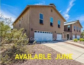 Building Photo - 1070 E Miles St