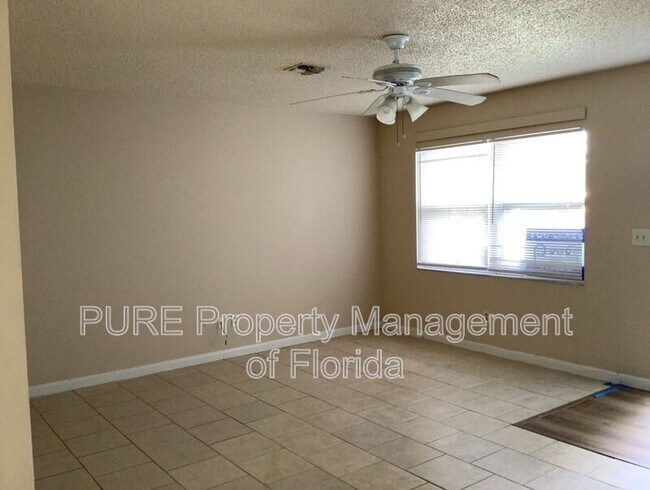 Foto del edificio - 1814 NE 17th St