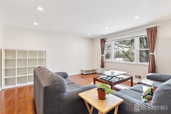 Foto del edificio - 3 Stafford Dr