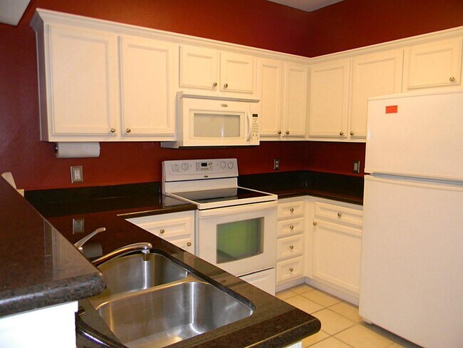 Building Photo - 1330 Old Spanish Trl