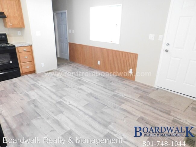 Building Photo - 3114 S 200 E