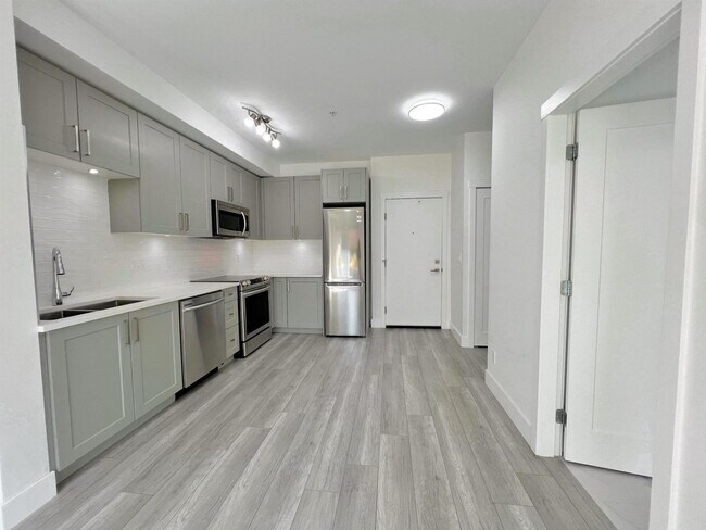 Building Photo - 9689-9140 140 St