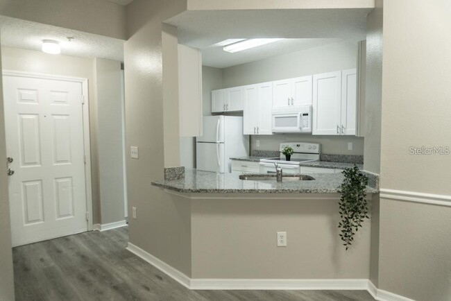 Building Photo - 5560 Metrowest Blvd