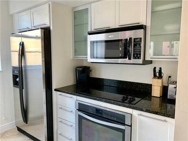 Foto del edificio - 235 NE 1st St