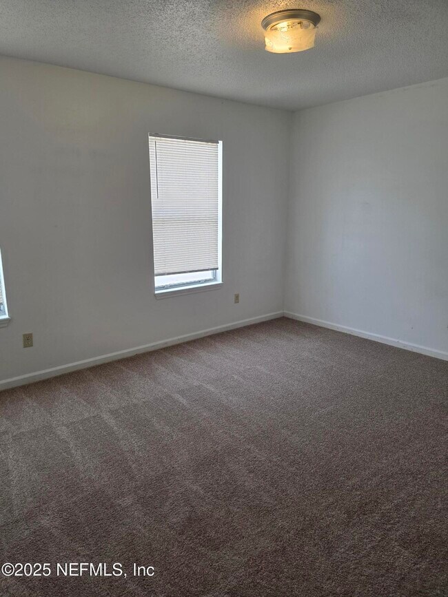 Foto del edificio - 4645 Barnes Rd S