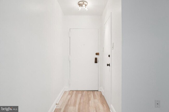 Foto del edificio - 2059 Huntington Ave