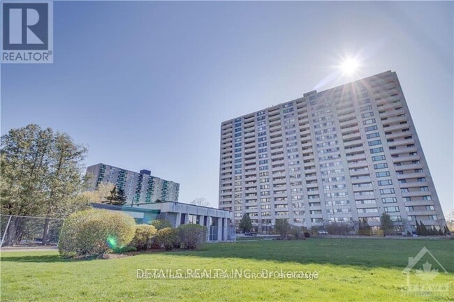 Photo du bâtiment - 265-265 Poulin Ave