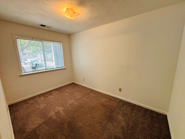 Foto del edificio - 402 Berryfield Ln