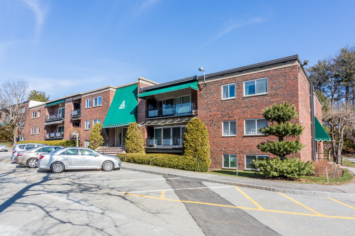 1212 Greendale Ave, Needham, MA 02492 Condo for Rent in Needham, MA