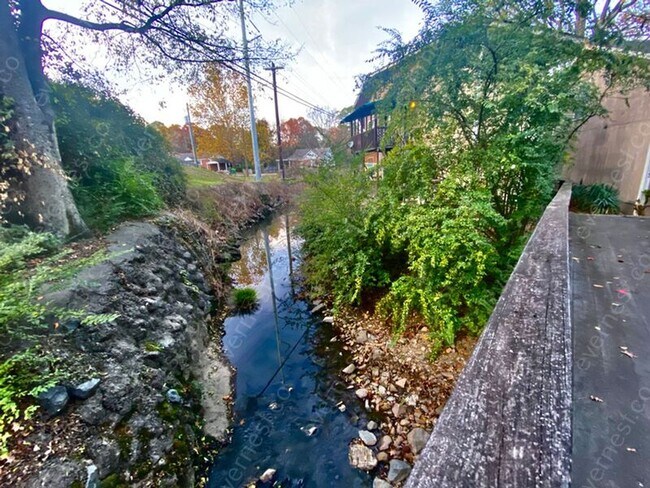 Foto del edificio - 5524 B St