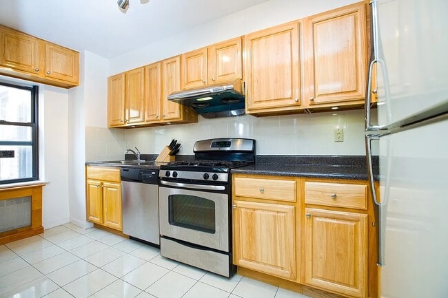 Building Photo - 10520 66th Ave