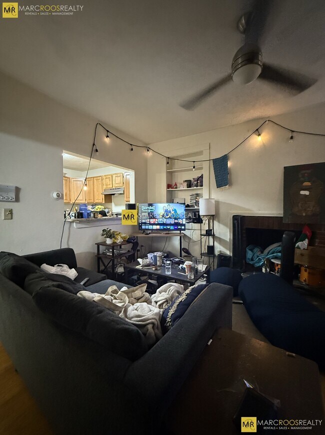 Foto del edificio - 589 Beacon St