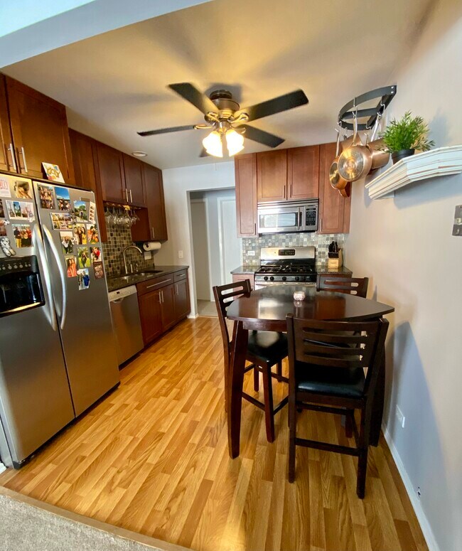 Kitchen - 2405 Mallow Ct