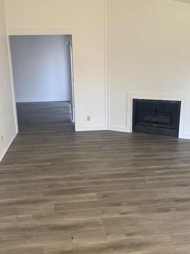 Foto del edificio - 4909 Venuto Way