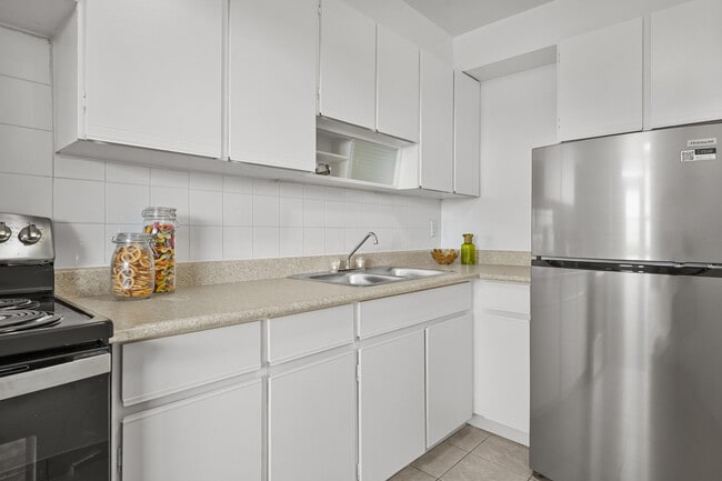 Building Photo - Park Willow Developments