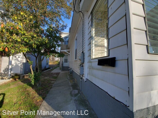 Building Photo - 3 br, 1 bath House - 83 South Ave