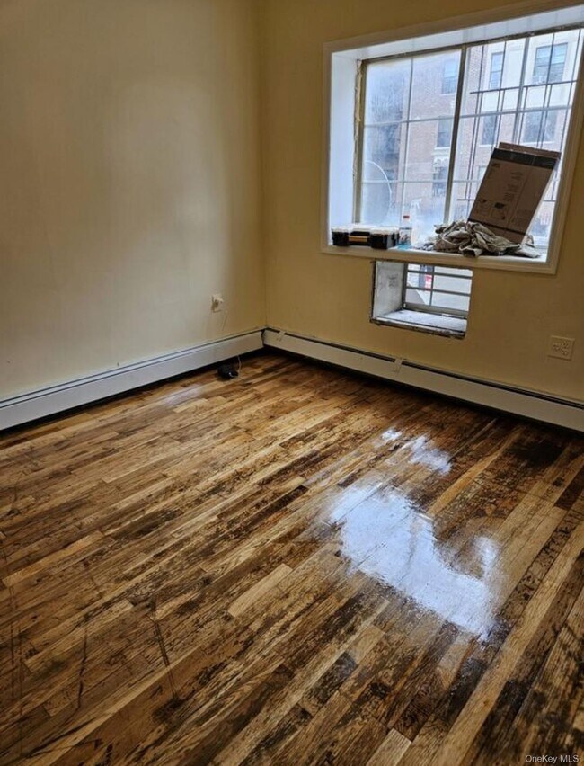 Foto del edificio - 873 Elsmere Pl