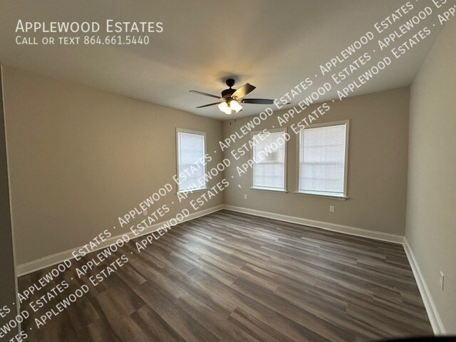 Foto del edificio - 298 Fremont Ave