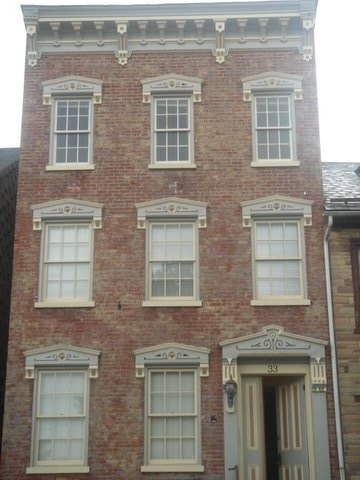 Primary Photo - 33 S 6th St