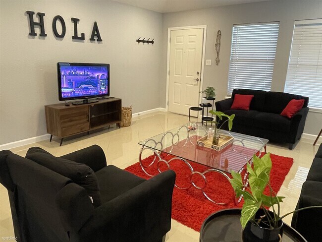 Foto del edificio - 2 br, 2 bath Duplex - 6251 Camelot Drive