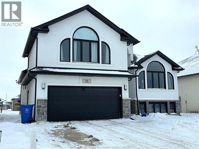 Building Photo - 21 Noble CRT