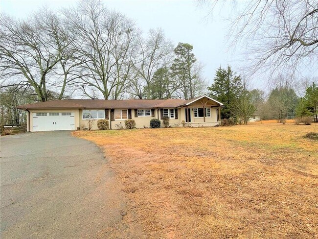 Building Photo - 6875 Heardsville Rd