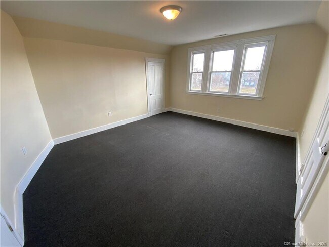 Building Photo - 46 Platt St