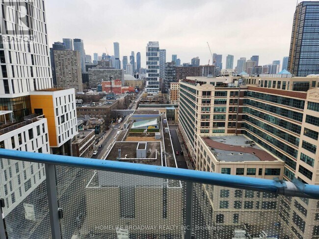 Building Photo - 100 Dalhousie St